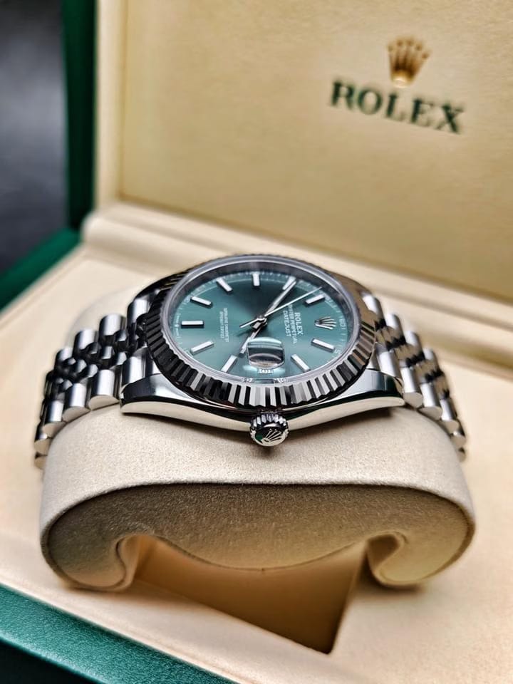 Rolex | Datejust | 126334-0028 | Steel | 41 mm | Steel | Green | Automatic