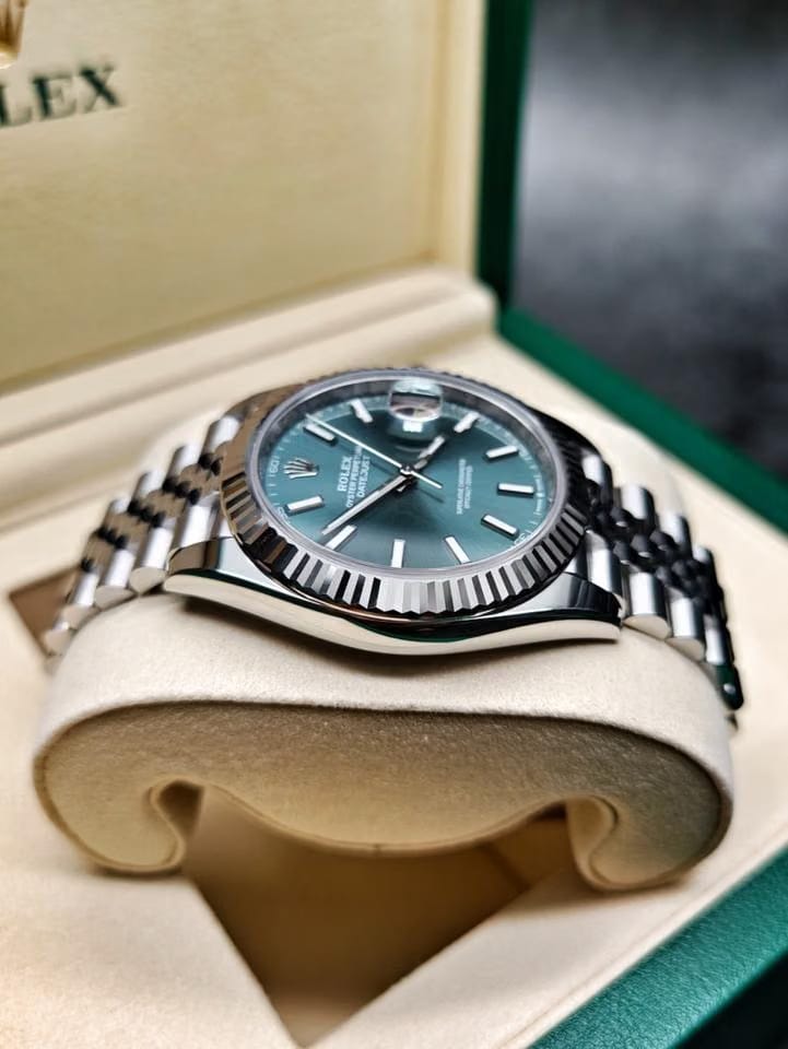 Rolex | Datejust | 126334-0028 | Steel | 41 mm | Steel | Green | Automatic