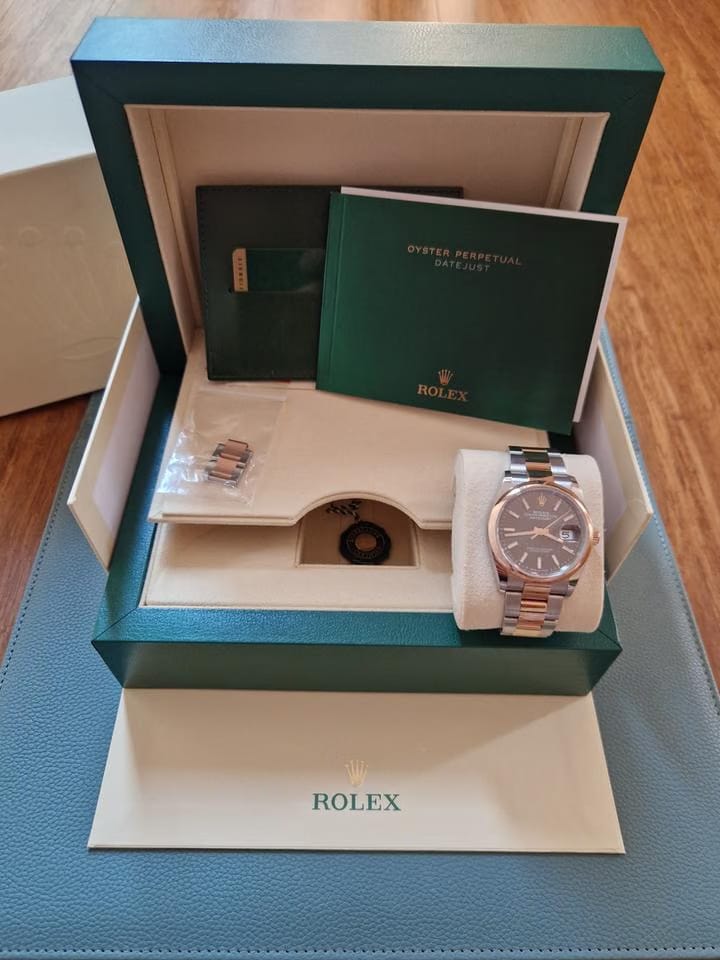 Rolex | Datejust | 126201 | Steel | 36 x 44 mm | Gold/Steel | Automatic