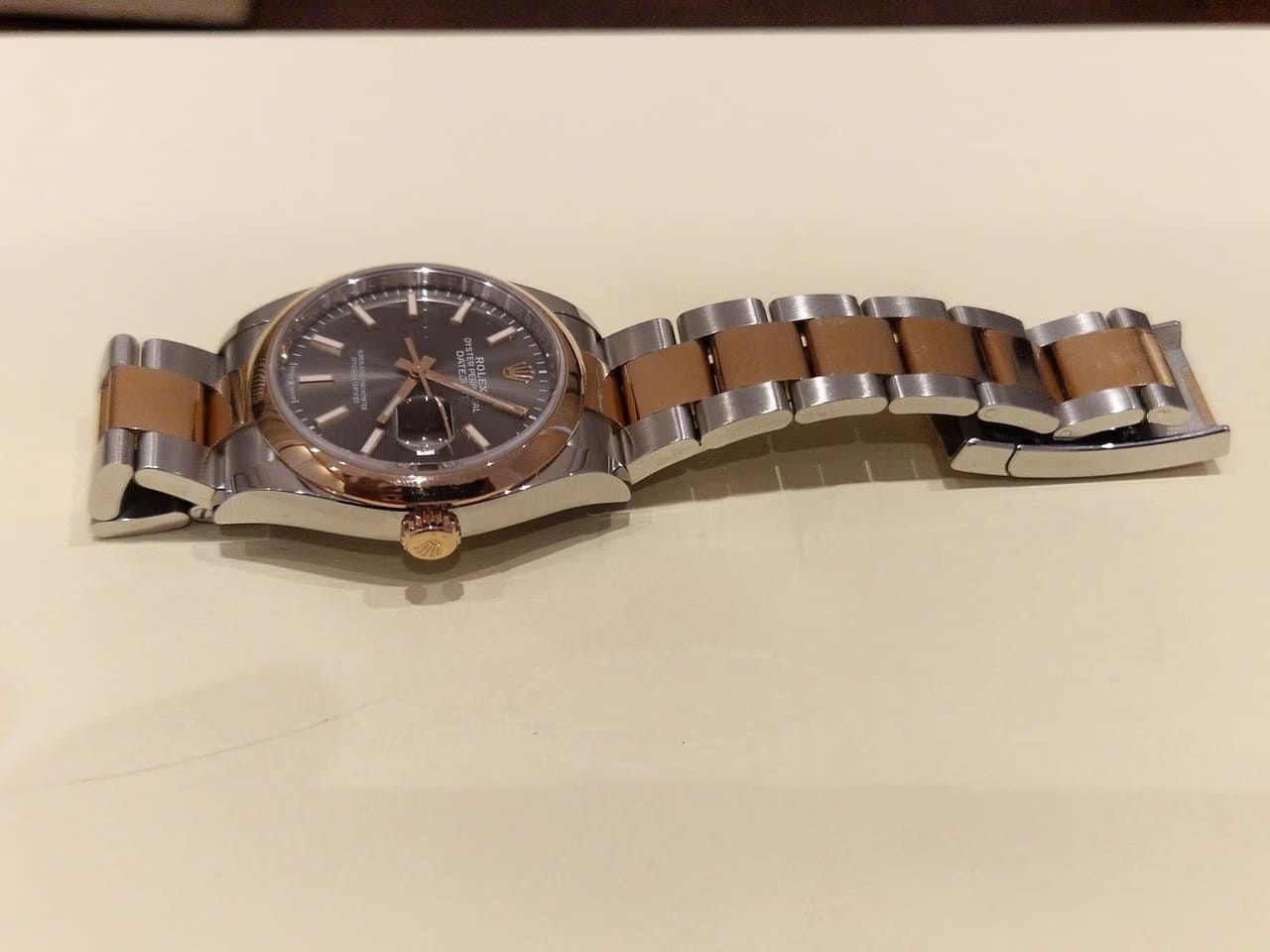 Rolex | Datejust | 126201 | Steel | 36 x 44 mm | Gold/Steel | Automatic