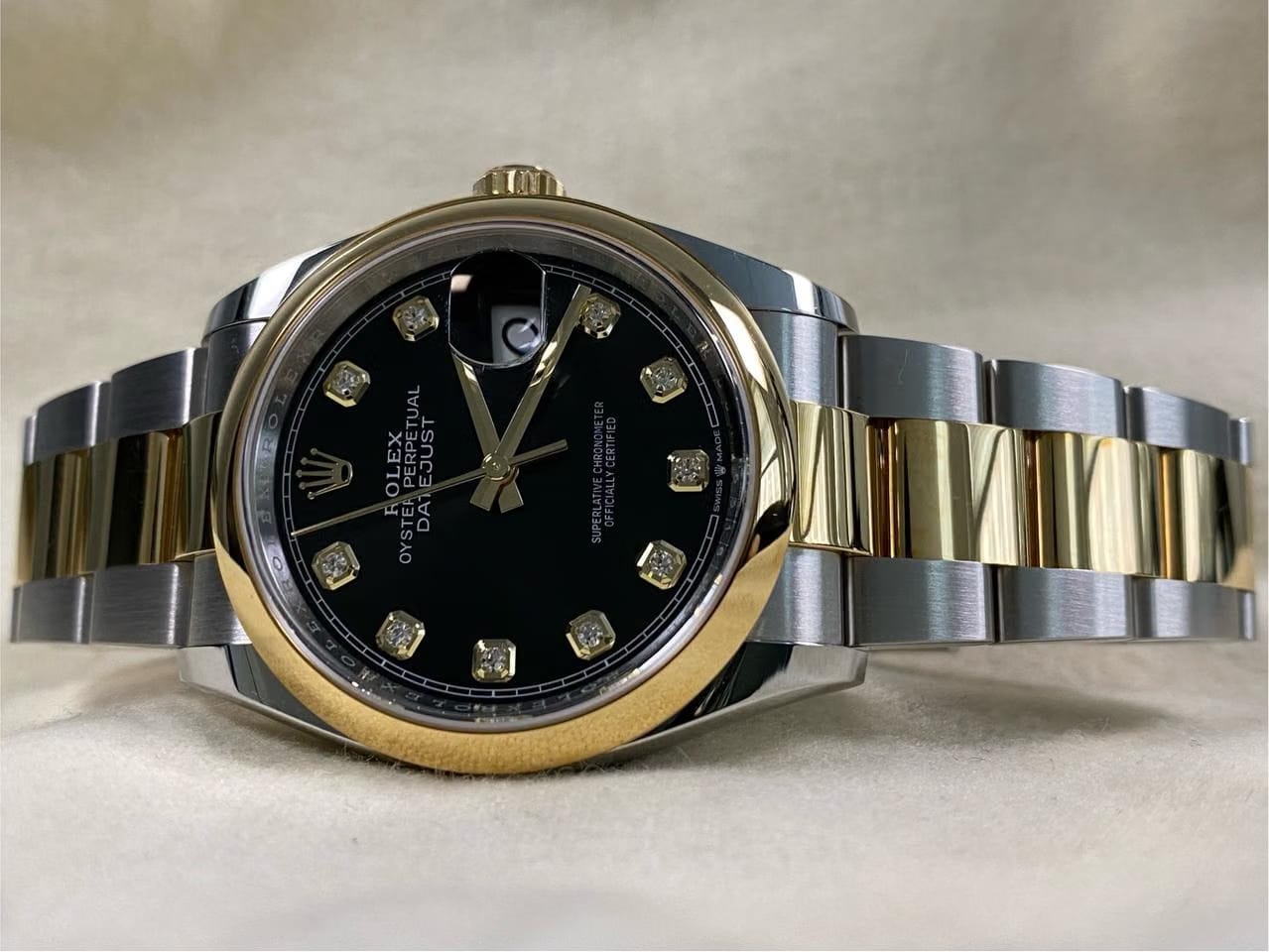 Rolex | Datejust | 126203 | Gold/Steel | 36 x 44 mm | Gold/Steel | Black | Automatic