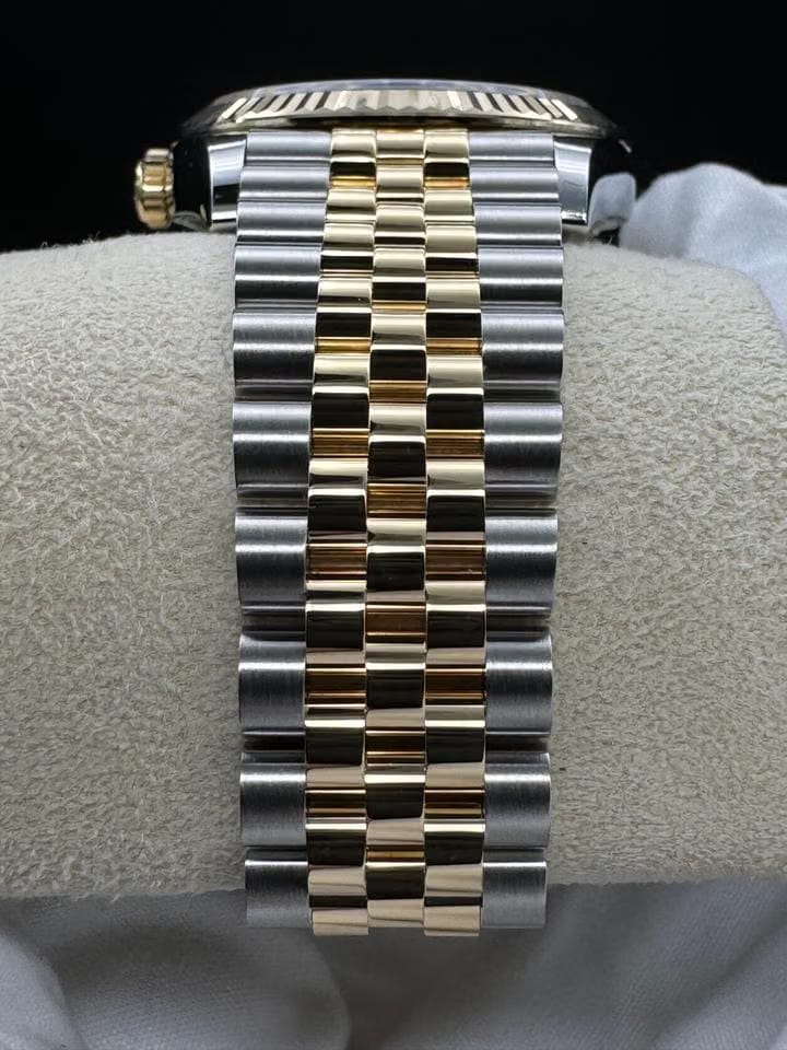 Rolex | Datejust | 126233 | Gold/Steel | 41 mm | Gold/Steel | Black | Automatic