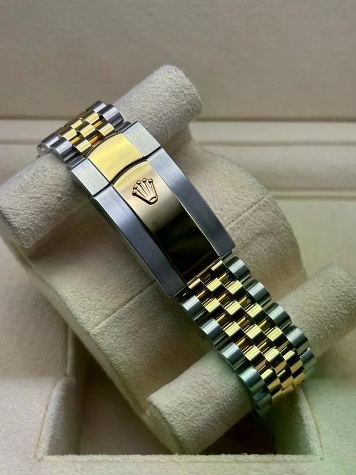 Rolex | Datejust | 126333 | Gold/Steel | 41 mm | Grey | Automatic