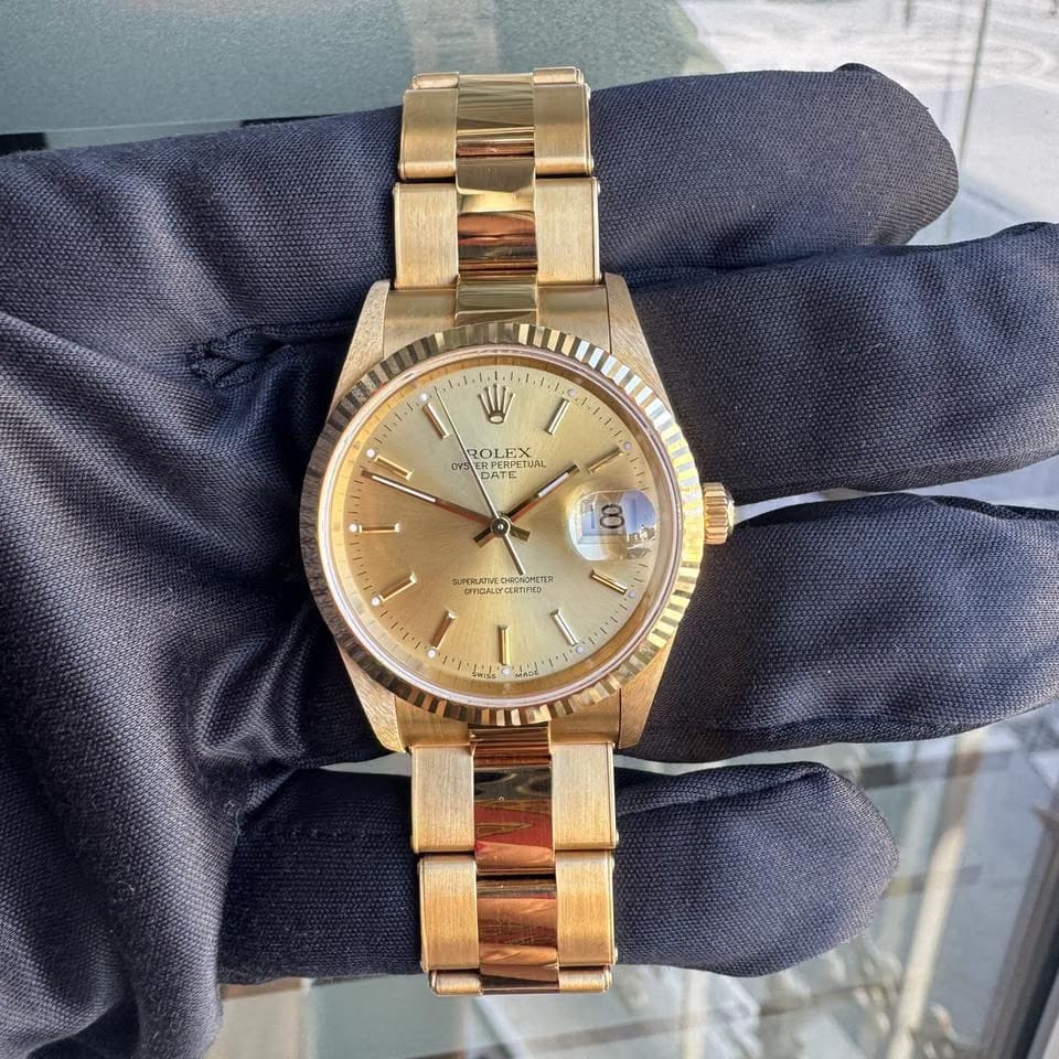 Rolex | Oyster Perpetual | 15238 | Yellow gold | 34 mm | Yellow gold | Champagne | Automatic