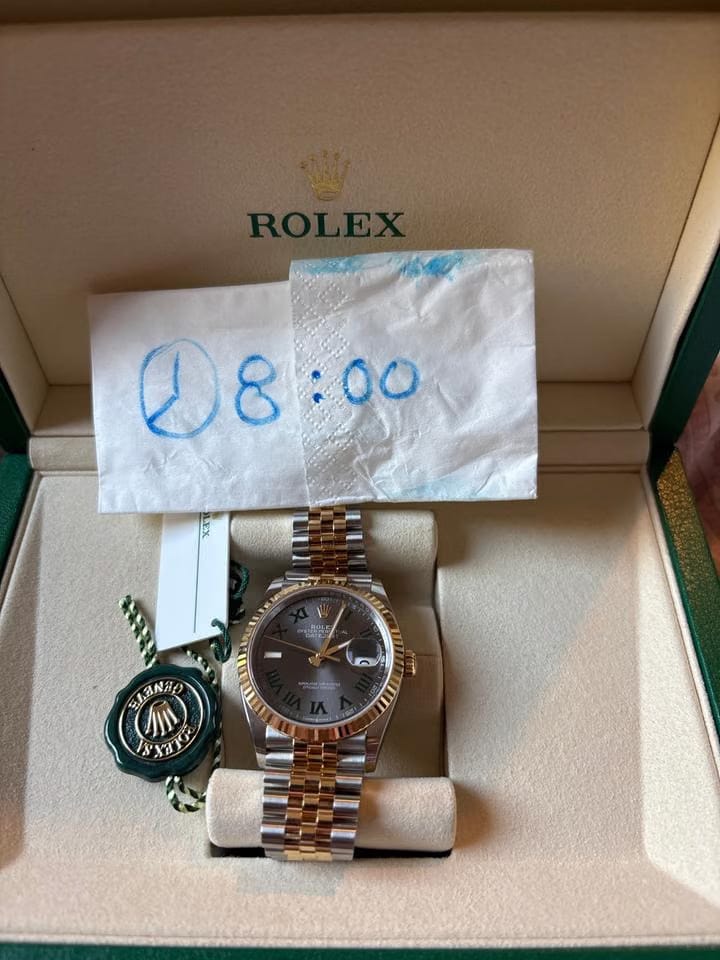 Rolex Datejust Unworn with papers & box