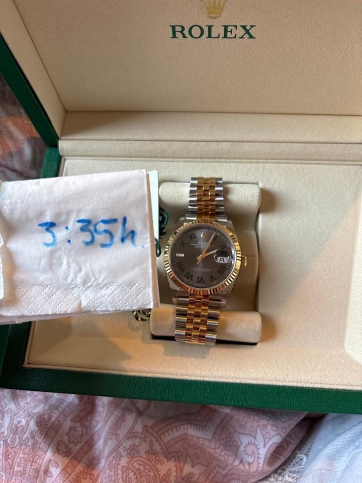 Rolex Datejust Unworn with papers & box