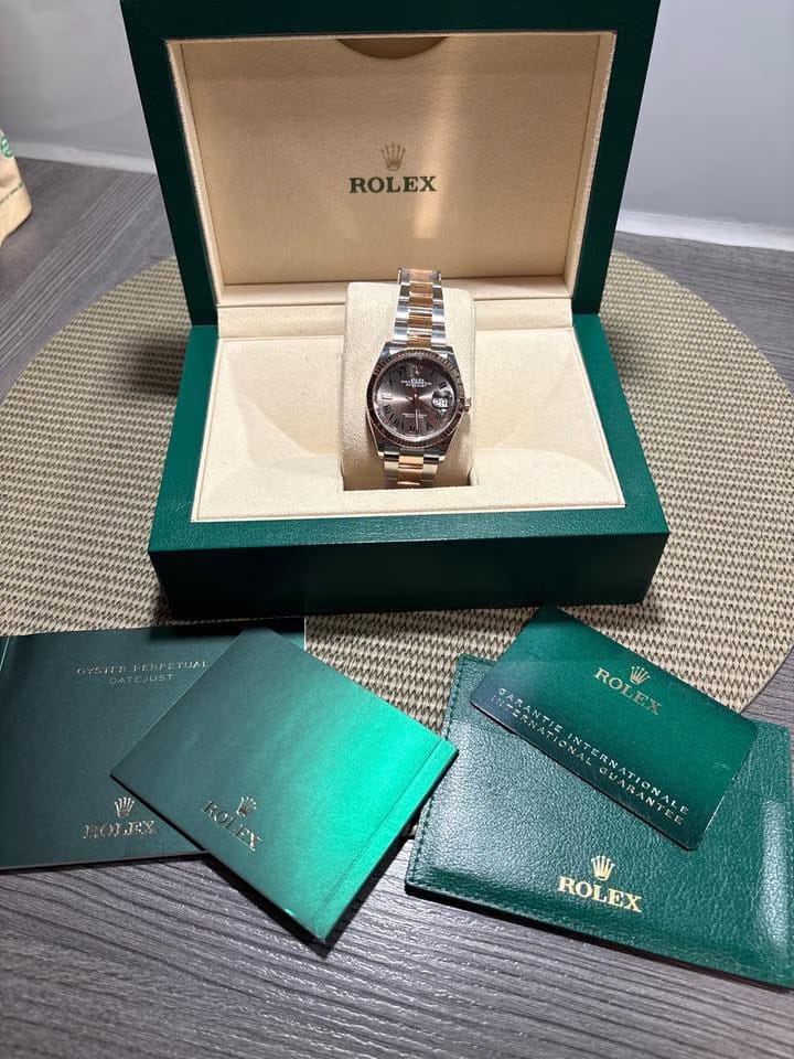Rolex | Datejust | 126231 | Rose gold and steel | 36 x 44 mm | Gold/Steel | Grey | Automatic