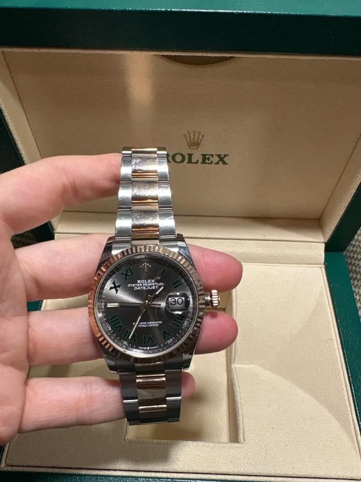 Rolex | Datejust | 126231 | Rose gold and steel | 36 x 44 mm | Gold/Steel | Grey | Automatic