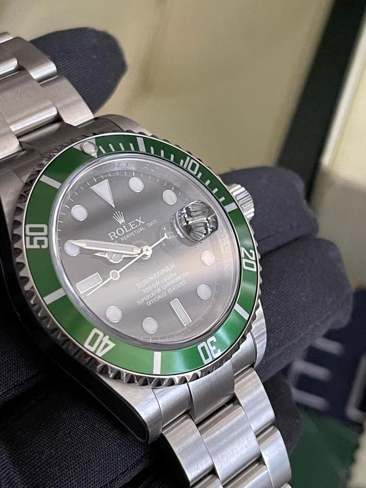 Rolex | Submariner | 16610LV | Steel | 40 mm | Steel | Green | Automatic