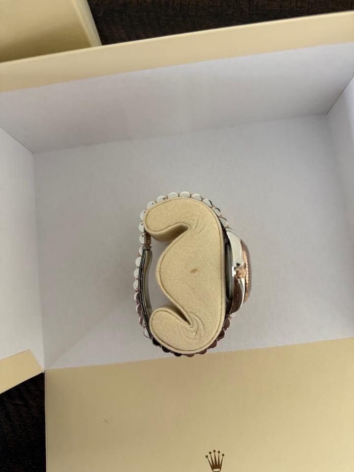 Rolex | Datejust | 278271 | Rose gold and steel | 31 x 37 mm | Gold/Steel | Mother of pearl | Automatic