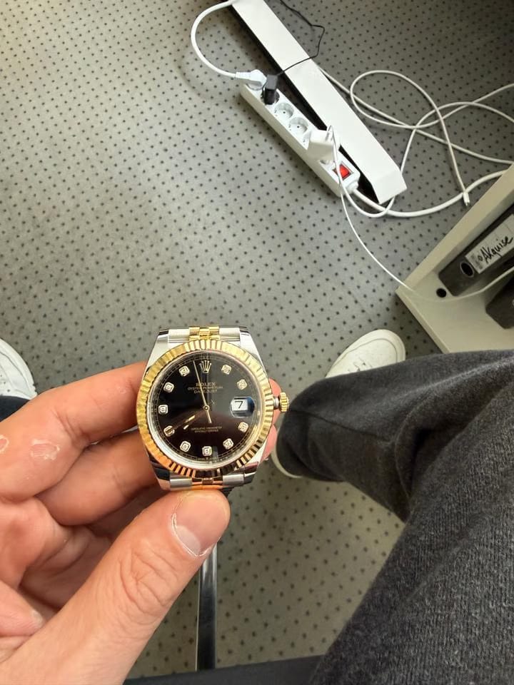 Rolex | Datejust | 126333 | Yellow gold and steel | 41 mm | Gold/Steel | Black | Automatic