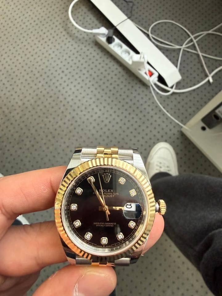 Rolex | Datejust | 126333 | Yellow gold and steel | 41 mm | Gold/Steel | Black | Automatic