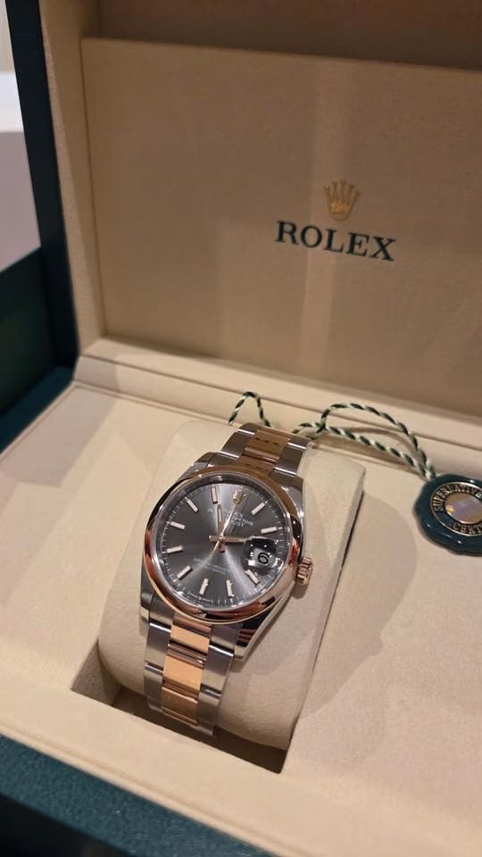Rolex | Datejust | 126201 | 36 x 44 mm | Gold/Steel | Grey | Automatic