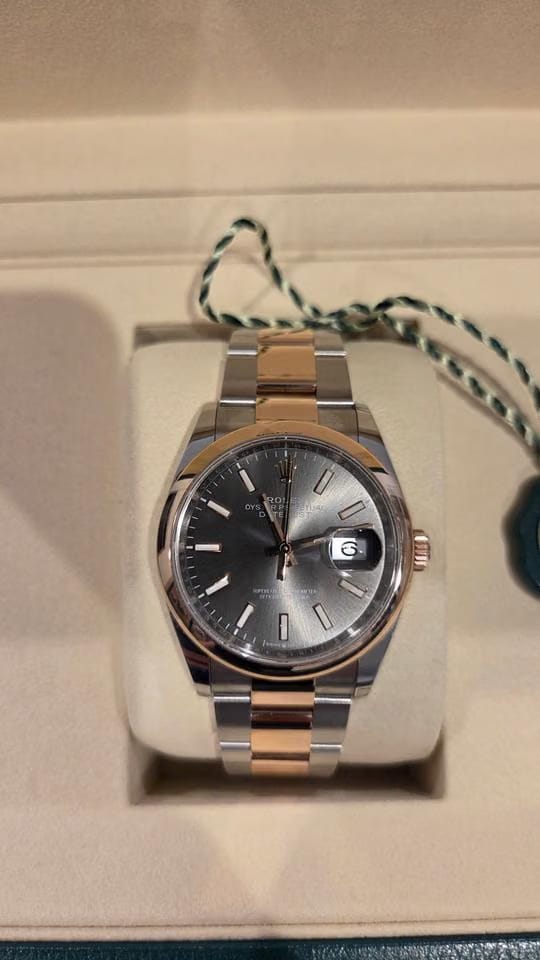 Rolex | Datejust | 126201 | 36 x 44 mm | Gold/Steel | Grey | Automatic