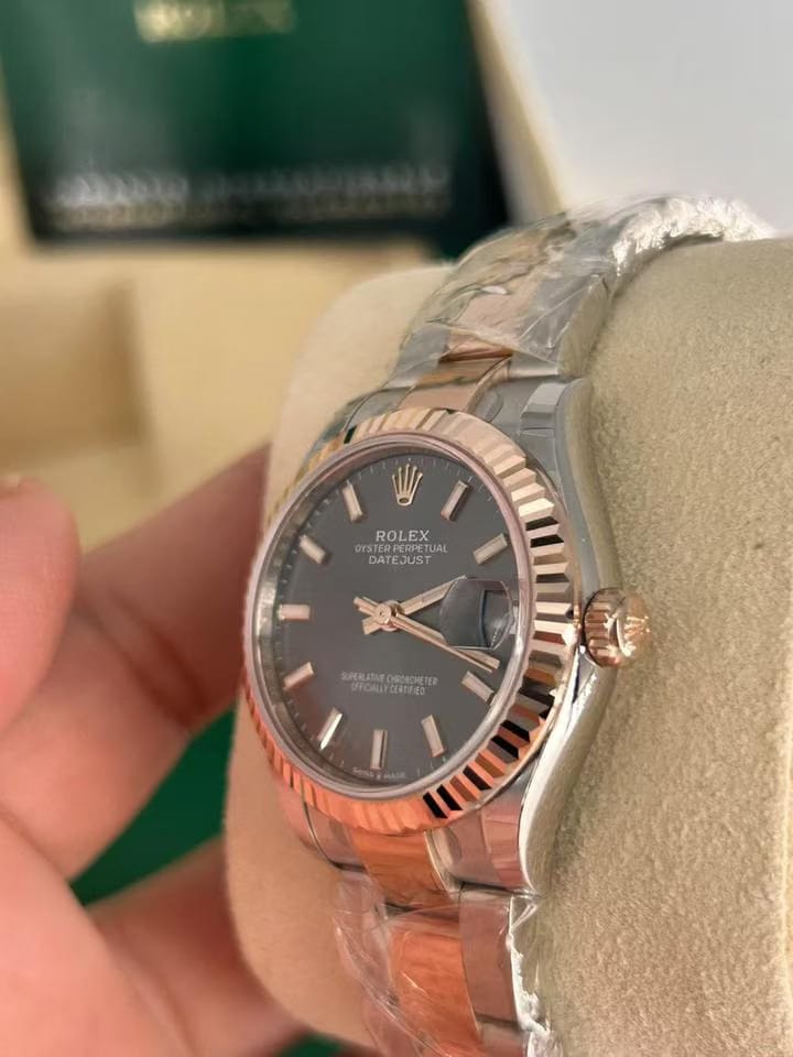 Rolex | Datejust | 278271 GREY INDEX OYS | Gold/Steel | 31 x 37 mm | Gold/Steel | Brown | Automatic