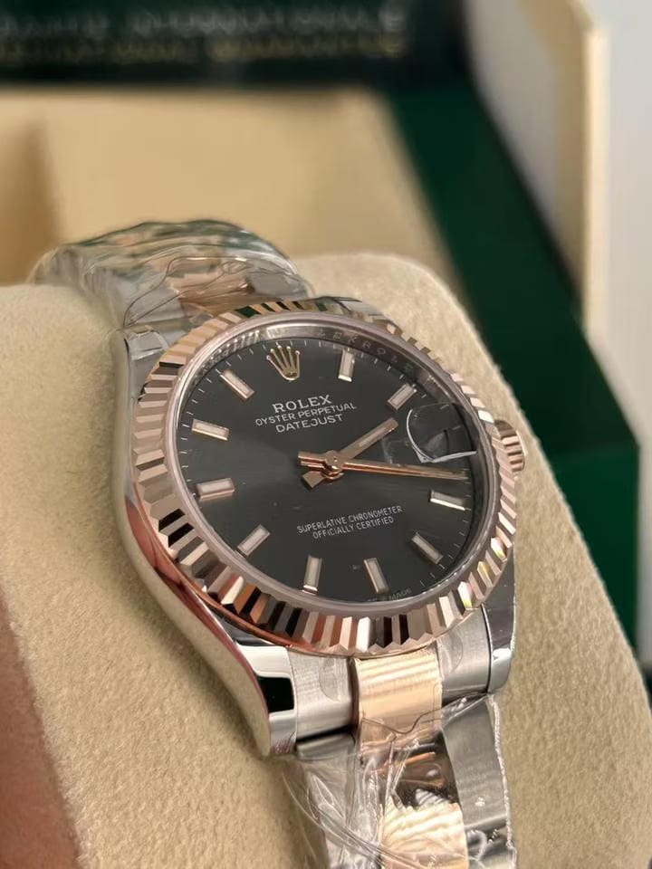 Rolex | Datejust | 278271 GREY INDEX OYS | Gold/Steel | 31 x 37 mm | Gold/Steel | Brown | Automatic