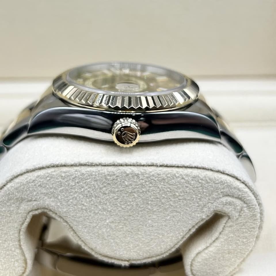 Rolex | Sky-Dweller | 326933 | Gold/Steel | 42 mm | Gold/Steel | Gold | Automatic