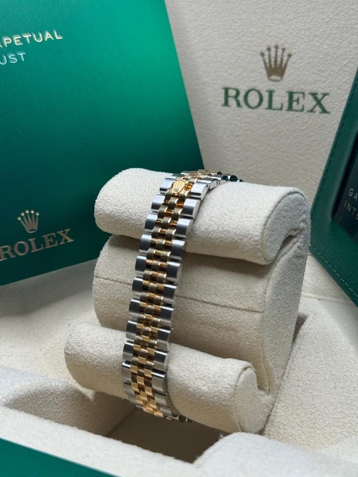 Rolex | Datejust | 279173 | Steel | 28 mm | Gold/Steel | Silver | Automatic