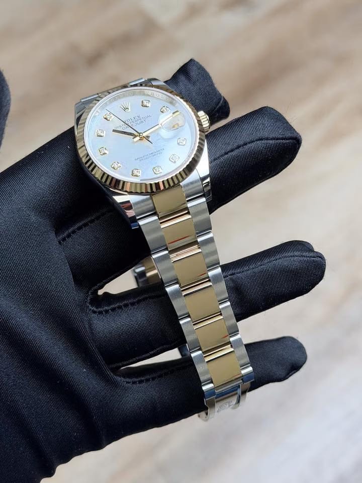 Rolex | Datejust | 126233 | Gold/Steel | 36 mm | Gold/Steel | Mother of pearl | Automatic