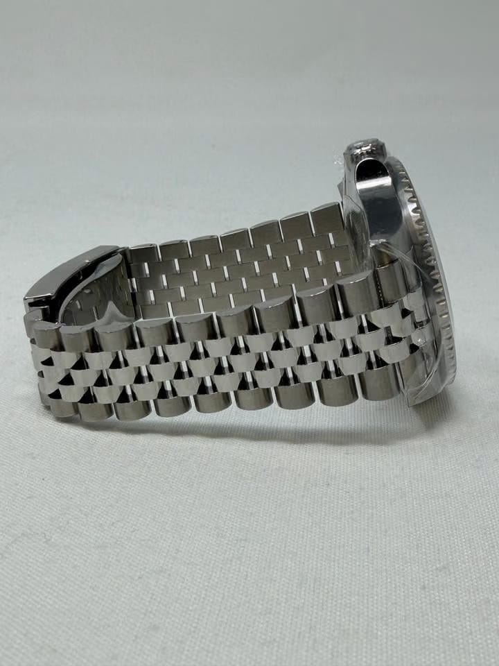 Rolex | GMT-Master II | 126710BLRO | Steel | 40 mm | Steel | Blue | Automatic