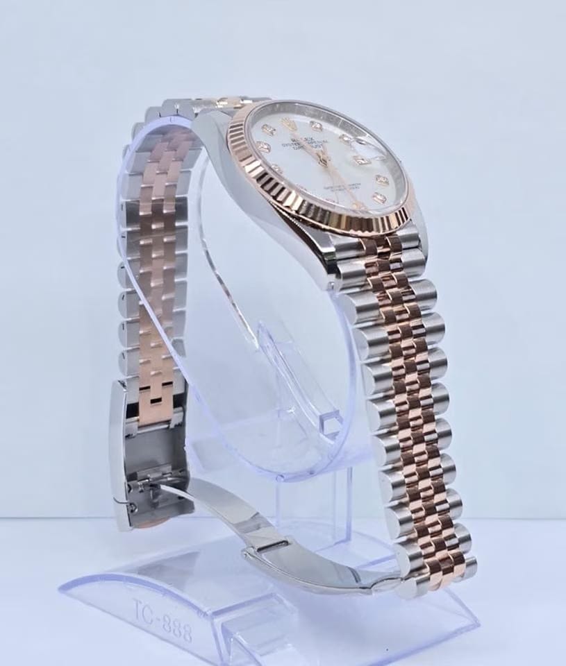 Rolex | Datejust | 126231 | Gold/Steel | 36 mm | Gold/Steel | Mother of pearl | Automatic