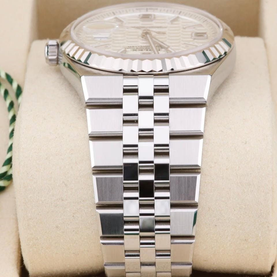 Rolex | Land-Dweller | 127234 | Steel | 36 mm | Automatic