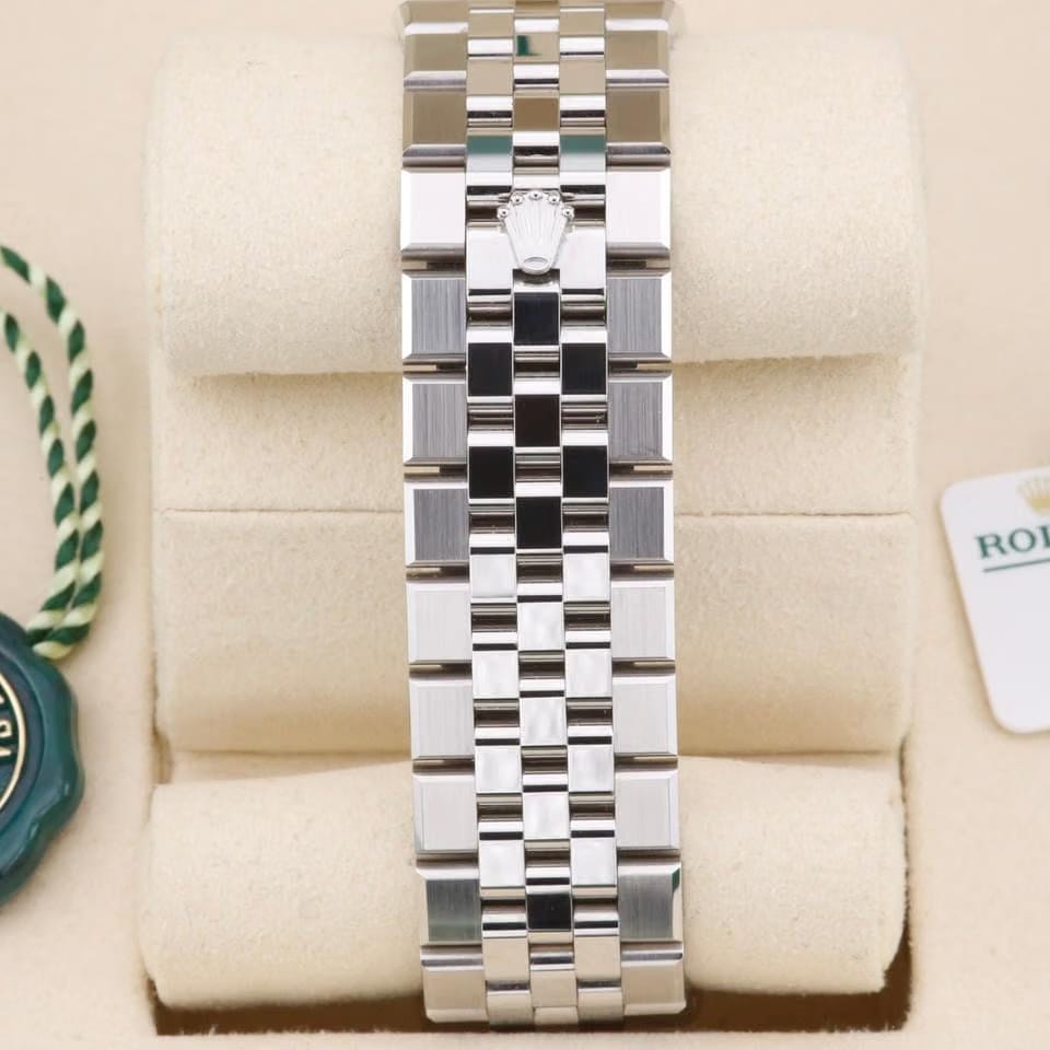 Rolex | Land-Dweller | 127234 | Steel | 36 mm | Automatic
