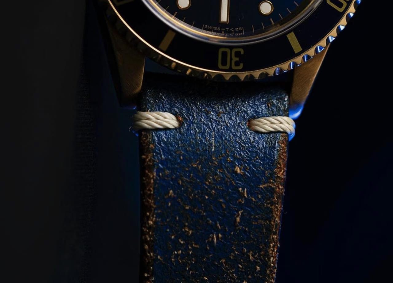 Rolex | Submariner | 16618 | Yellow gold | 40 mm | Yellow gold | Blue | Automatic