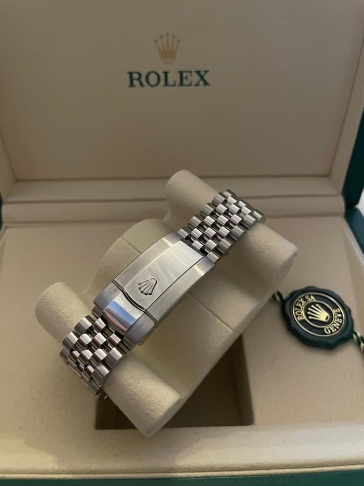 Rolex | Datejust | 126334 | White gold and steel | 41 mm | White gold | Green | Automatic