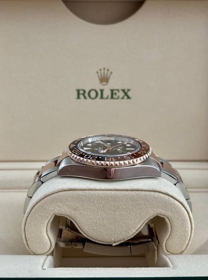Rolex | GMT-Master II | 126711CHNR | Steel | 40 mm | Gold/Steel | Black | Automatic