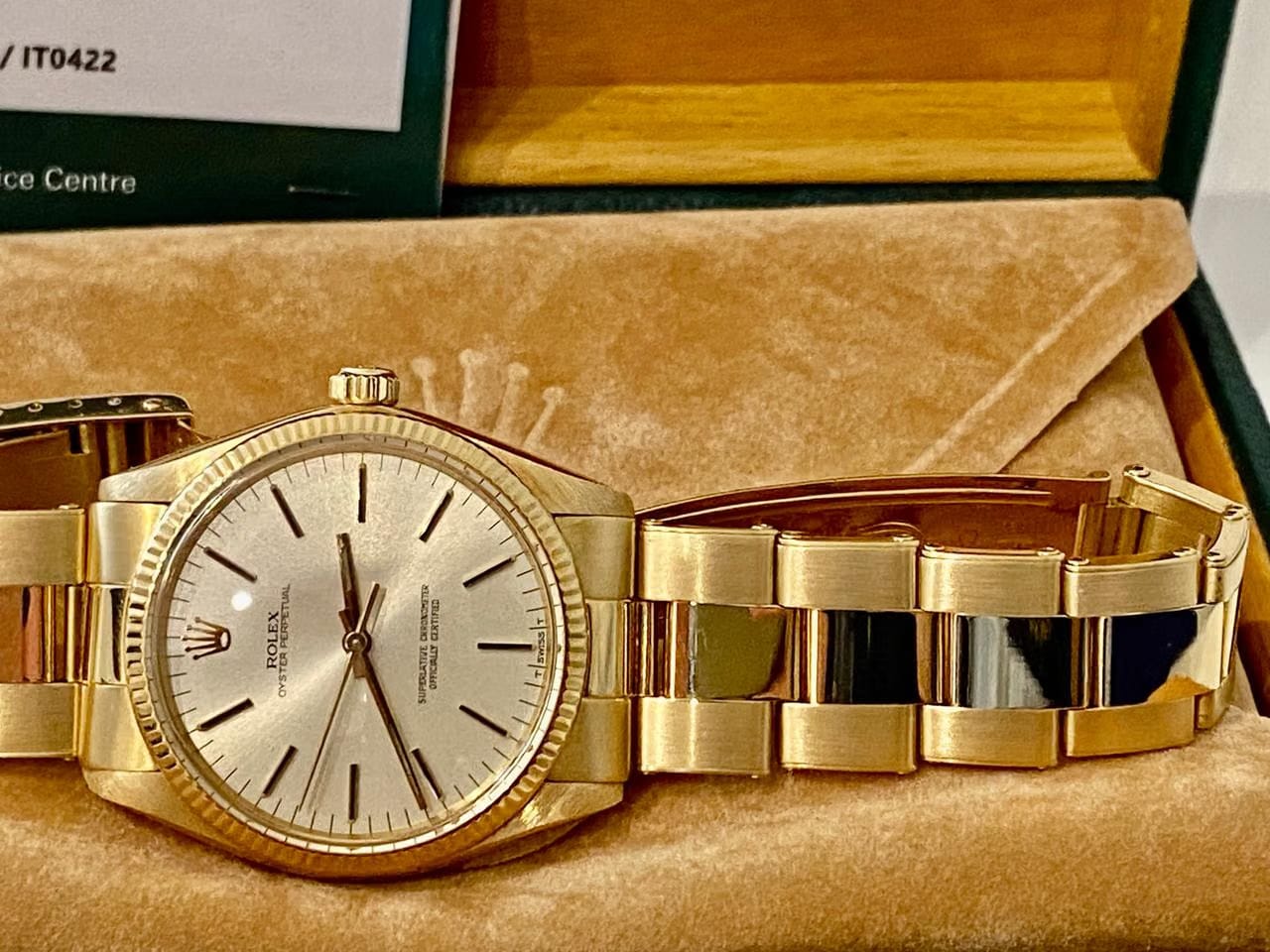 Rolex | Oyster Perpetual | 1005 | Yellow gold | 34 mm | Yellow gold | Silver | Automatic