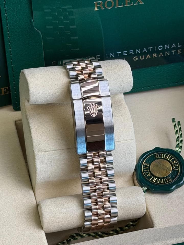 Rolex | Datejust | 126231 | Gold/Steel | 36 x 44 mm | Gold/Steel | Mother of pearl | Automatic