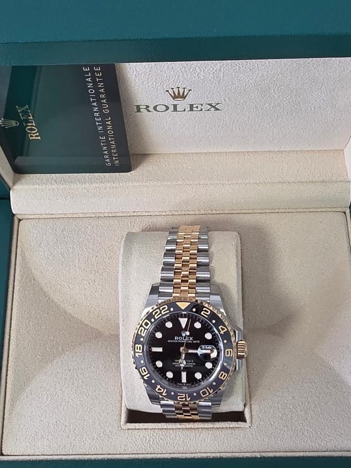 Rolex | GMT-Master II | 126713grnr | Steel | 40 mm | Gold/Steel | Black | Automatic
