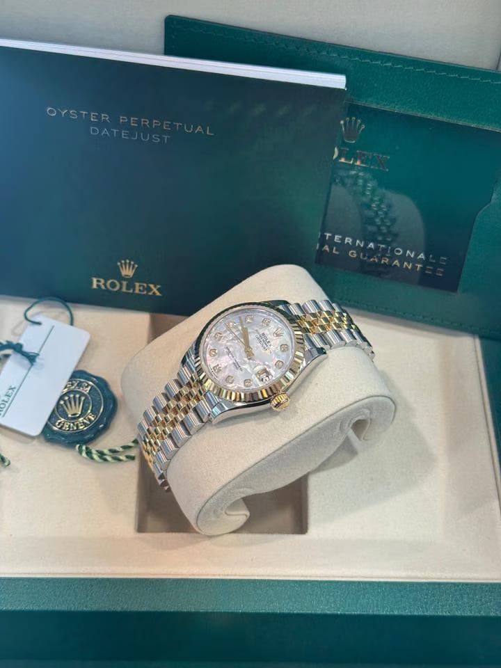 Rolex | Datejust | 278273 | Yellow gold | 31 x 37 mm | Gold/Steel | Mother of pearl | Automatic