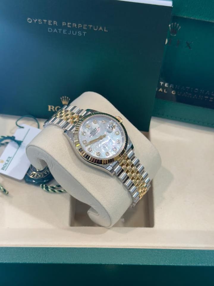 Rolex | Datejust | 278273 | Yellow gold | 31 x 37 mm | Gold/Steel | Mother of pearl | Automatic