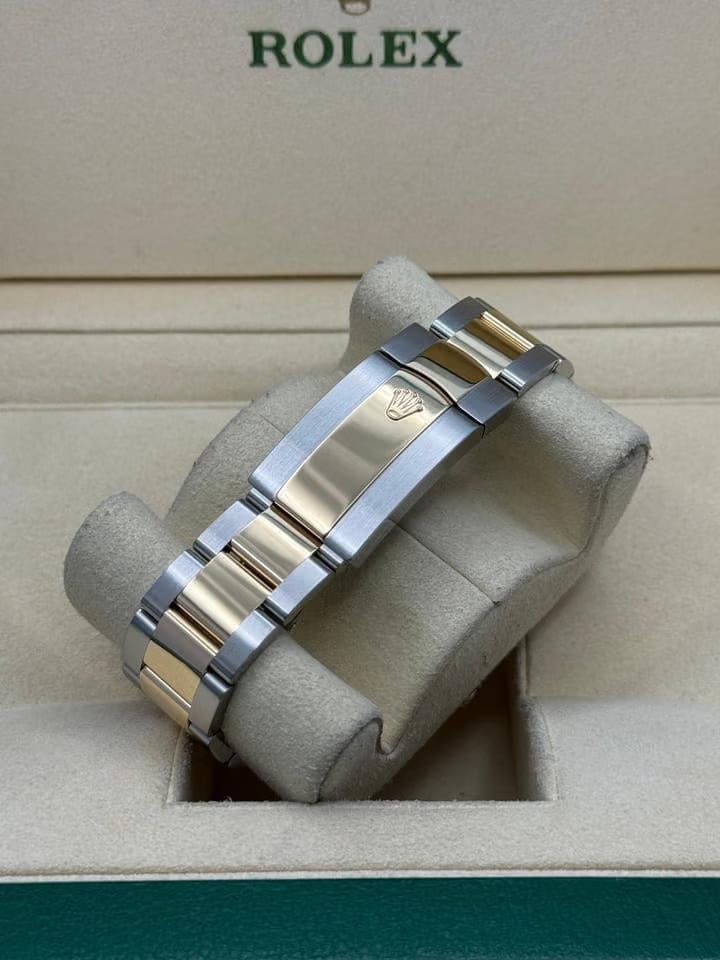 Rolex | Sky-Dweller | 336933 | Gold/Steel | 42 mm | Gold/Steel | Champagne | Automatic