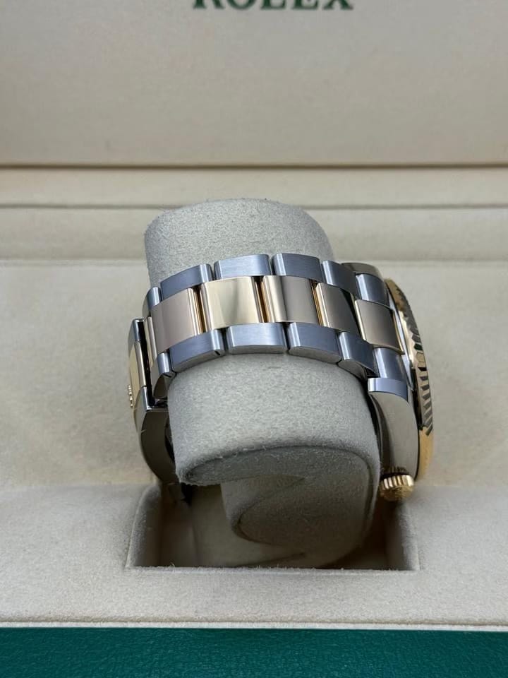 Rolex | Sky-Dweller | 336933 | Gold/Steel | 42 mm | Gold/Steel | Champagne | Automatic
