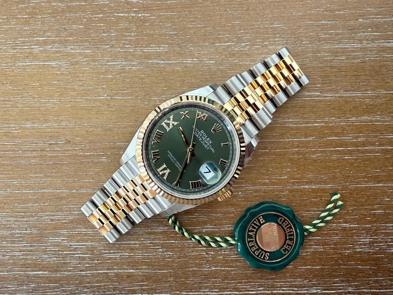 Rolex | Datejust | Rolex Datejust 36 Green Dial 126233 | Gold/Steel | 36 mm | Gold/Steel | Green | Automatic