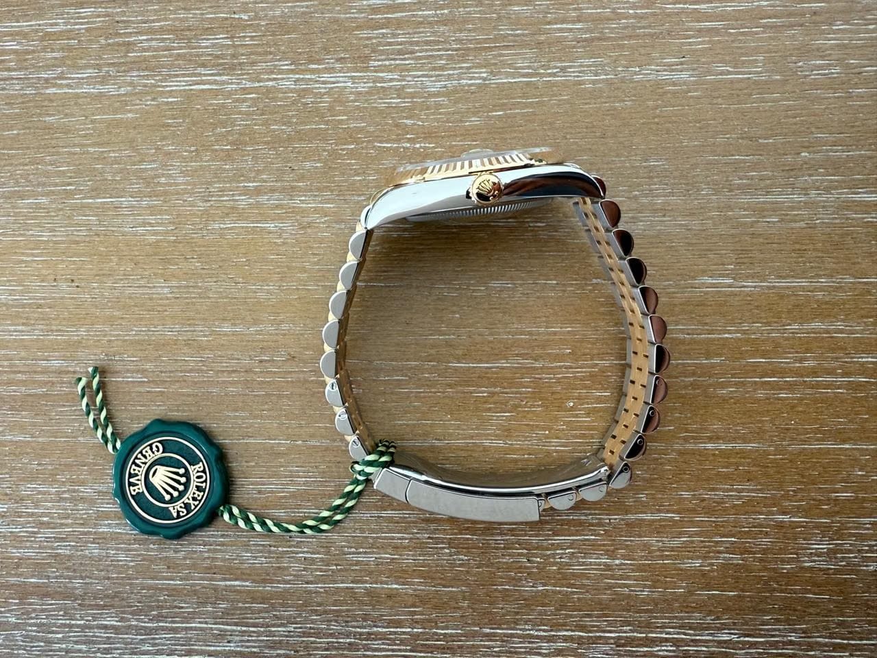 Rolex | Datejust | Rolex Datejust 36 Green Dial 126233 | Gold/Steel | 36 mm | Gold/Steel | Green | Automatic