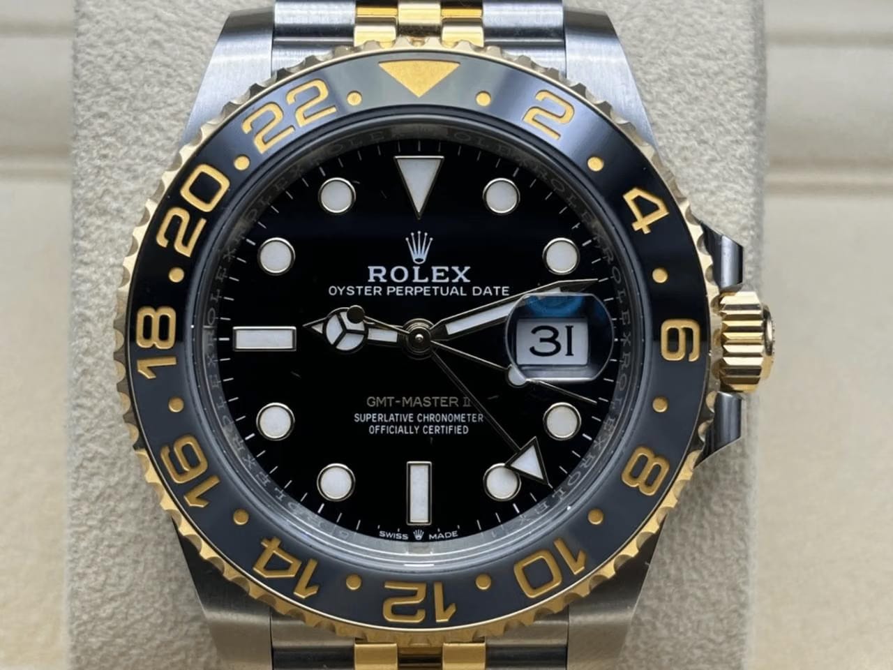 Rolex | GMT-Master II | 126713GRNR | Gold/Steel | 40 mm | Black | Automatic