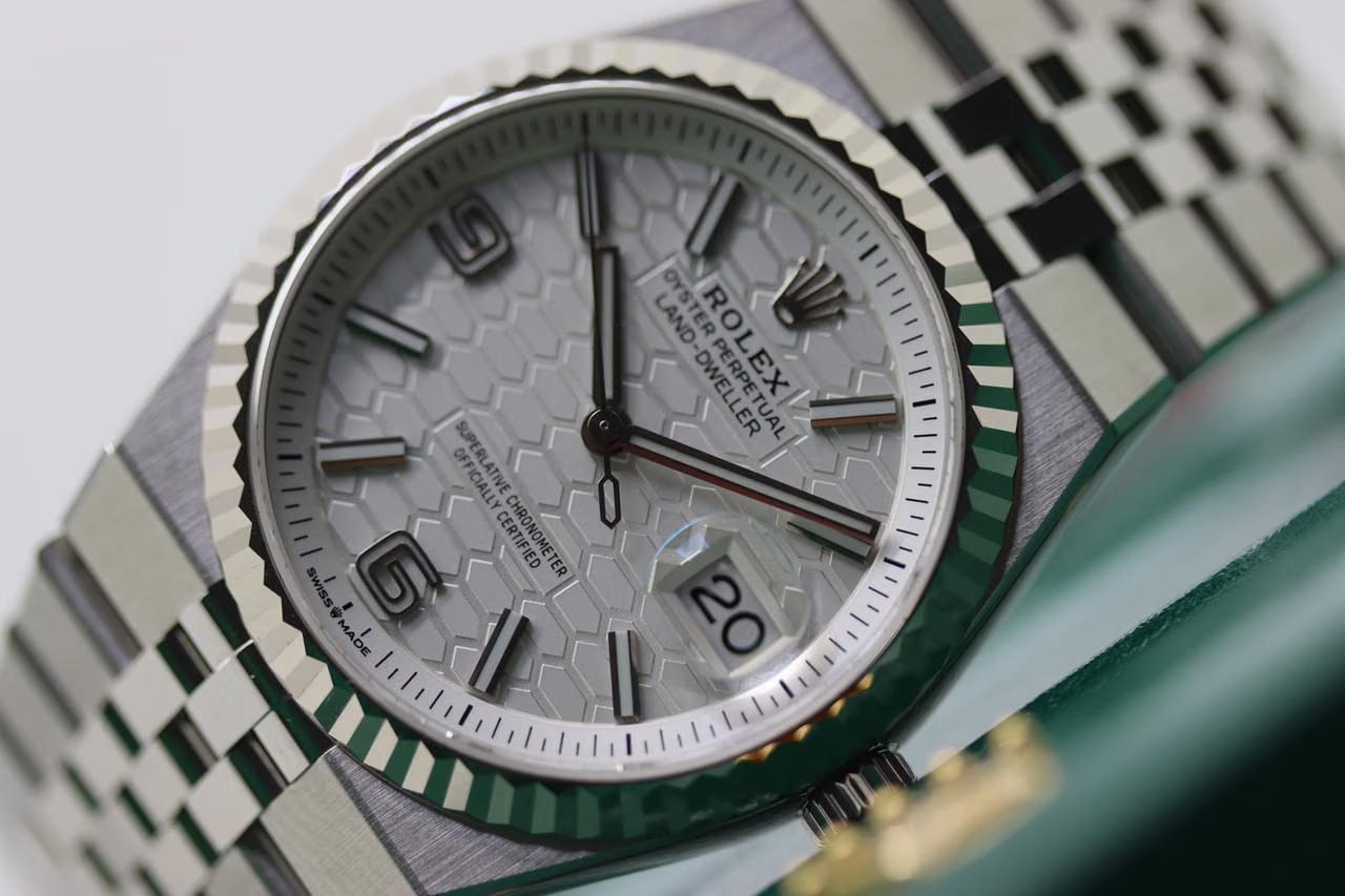 Rolex | Land-Dweller | 127234 | White gold | 36 mm | Steel | White | Automatic
