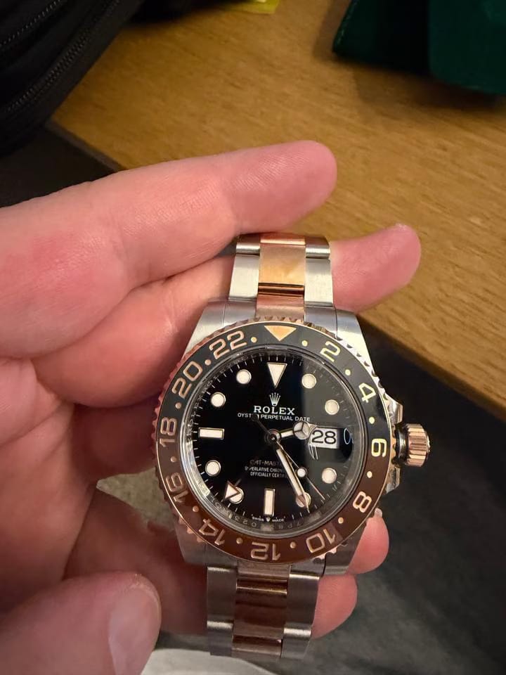 Rolex | GMT-Master II | 126711CHNR | 40 mm | Gold/Steel | Black | Automatic