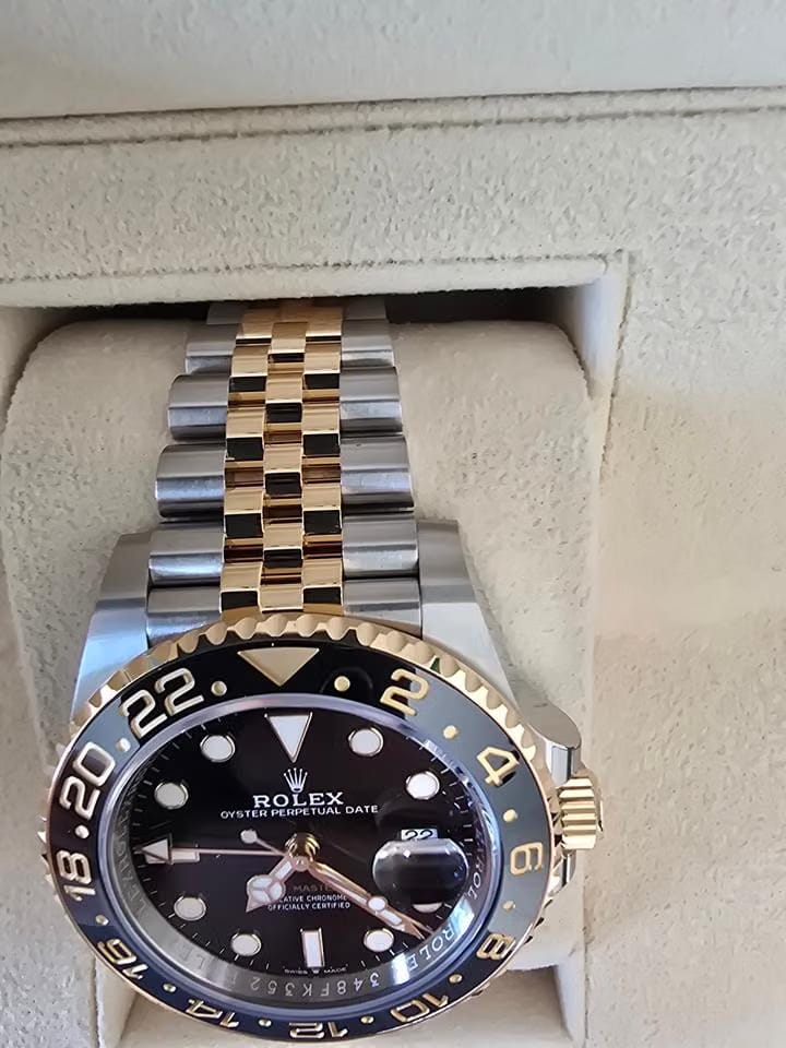 Rolex | GMT-Master II | 126713grnr | 40 mm | Gold/Steel | Automatic