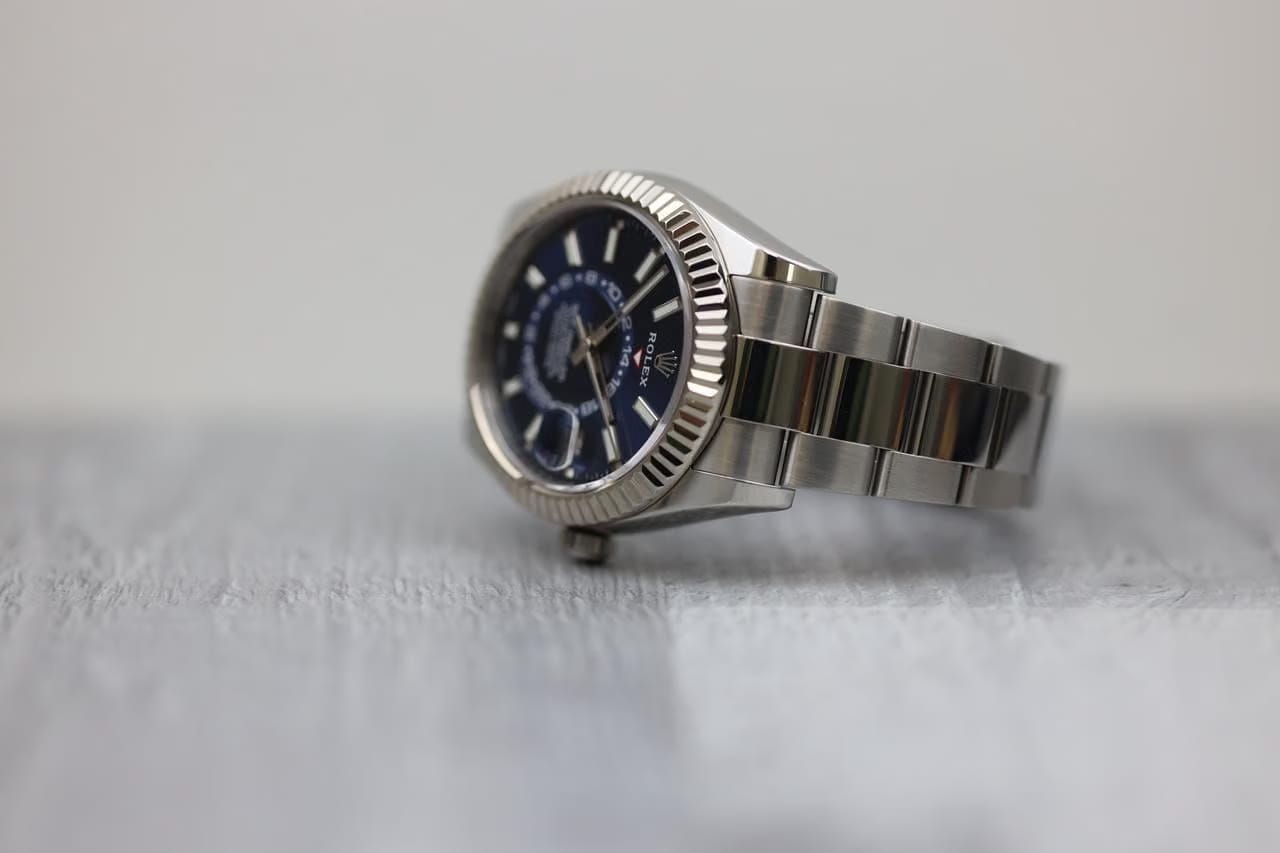 Rolex | Sky-Dweller | 326934 | White gold | 42 mm | Steel | Blue | Automatic