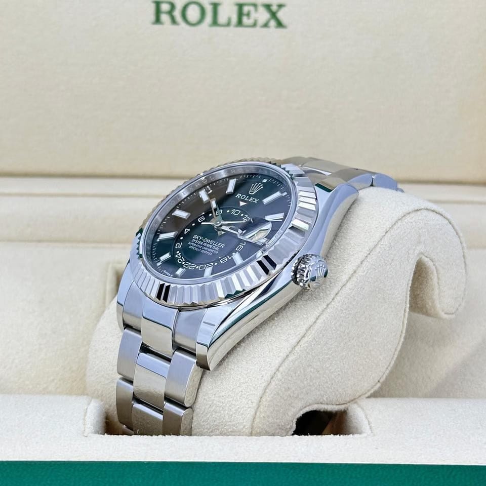 Rolex | Sky-Dweller | 336934-0007 | Gold/Steel | 42 mm | Gold/Steel | Black | Automatic