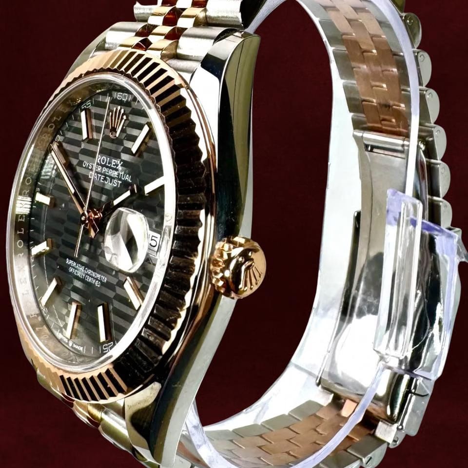 Rolex | Datejust | 126331 | 41 mm | Gold/Steel | Grey | Automatic
