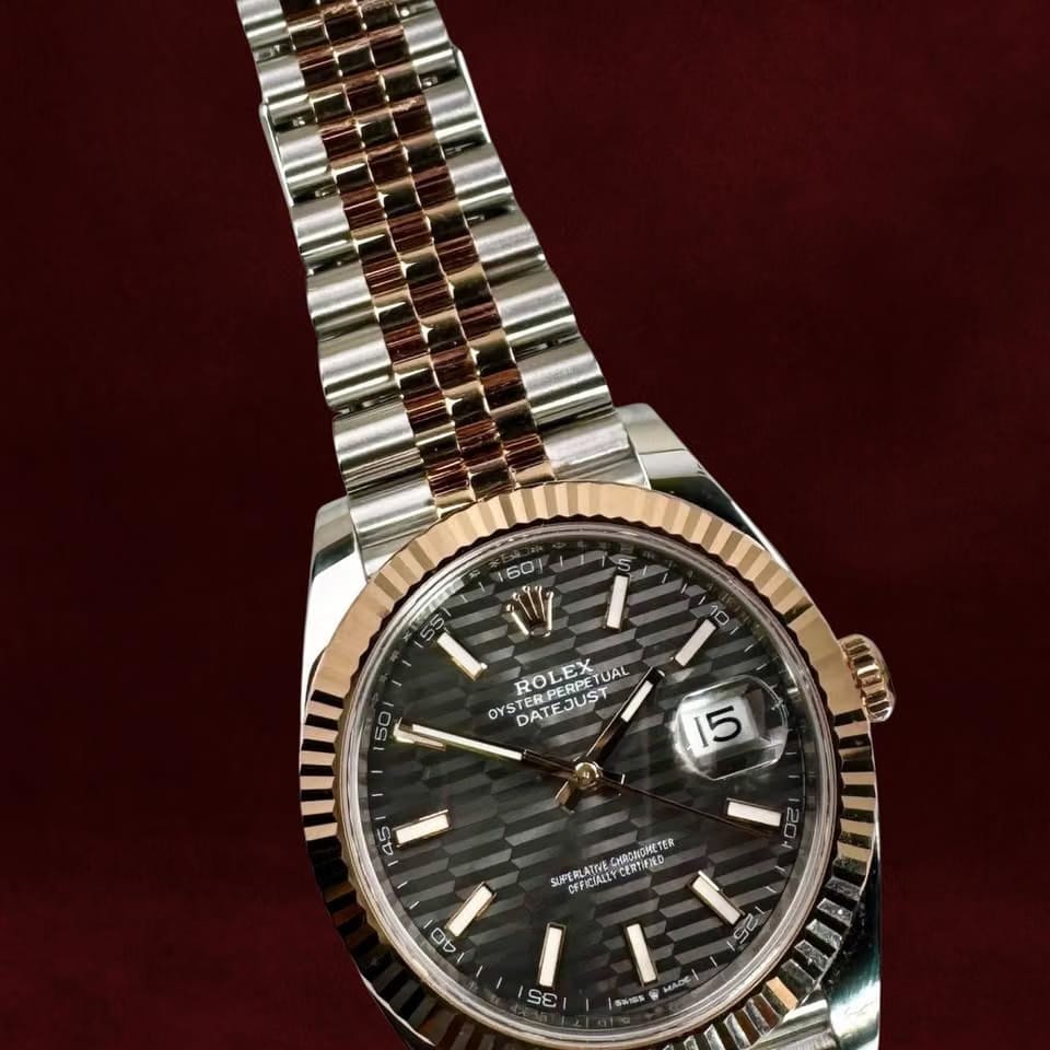 Rolex | Datejust | 126331 | 41 mm | Gold/Steel | Grey | Automatic