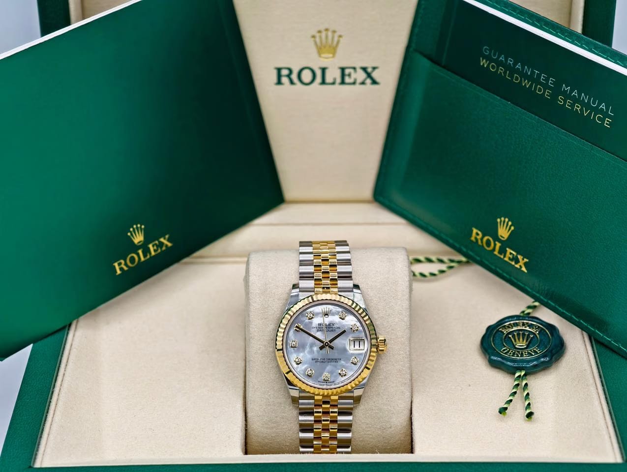 Rolex | Datejust | 278273 | Gold/Steel | 31 mm | Gold/Steel | Mother of pearl | Automatic