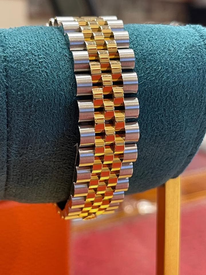 Rolex | Datejust | 116233 | Gold/Steel | 36 mm | Gold/Steel | Black | Automatic