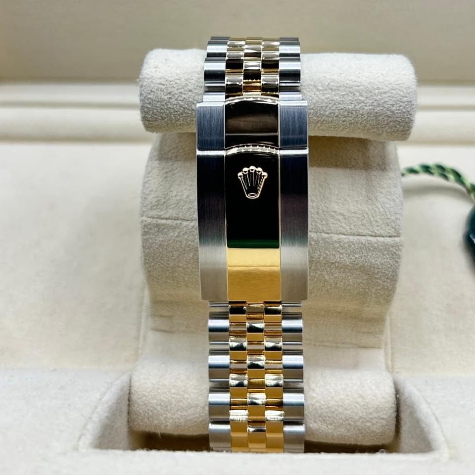 Rolex | Sky-Dweller | 326933 | Gold/Steel | Gold/Steel | Black | Automatic